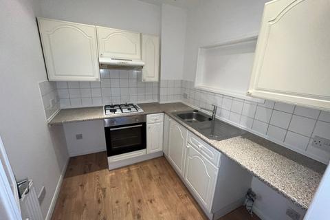 2 bedroom flat to rent, Old Christchurch Road, Bournemouth, BH1