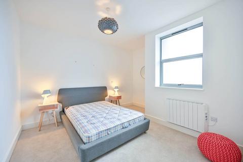 1 bedroom maisonette to rent, Cambridge Road, Kingston, Kingston upon Thames, KT1