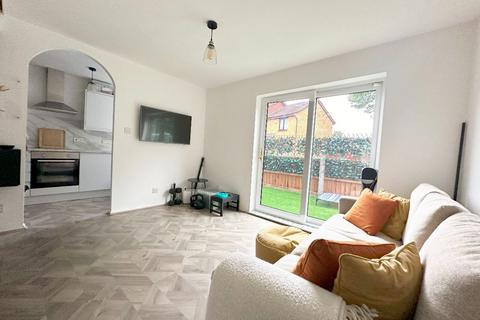 1 bedroom end of terrace house for sale, Mansard Close, Hornchurch