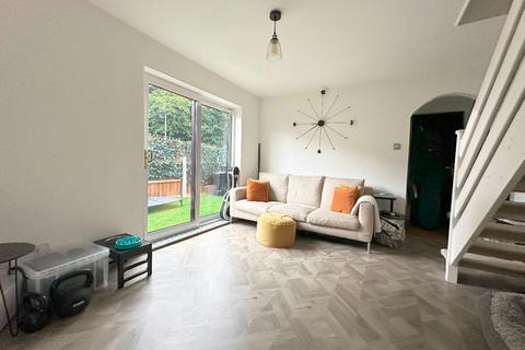 36 Mansard Close, Hornchurch, RM12 4HS