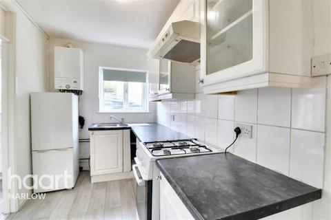 2 bedroom flat to rent, Stackfield