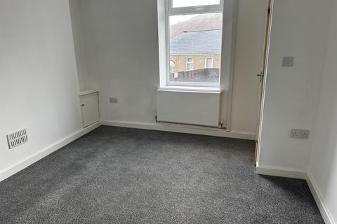 4 Gough Road, Ystalyfera, Swansea, SA9 2NB