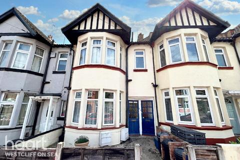 1 bedroom flat for sale, Westcliff Park Drive, Westcliff-On-Sea