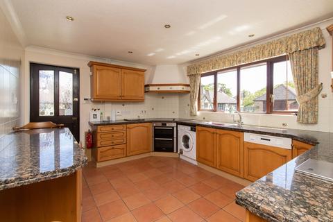 3 bedroom detached bungalow for sale, The Paddocks, Cliftonville, CT9