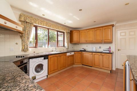 3 bedroom detached bungalow for sale, The Paddocks, Cliftonville, CT9