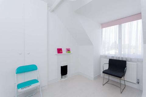 32a Bridge Street, Pinner, HA5 3JF