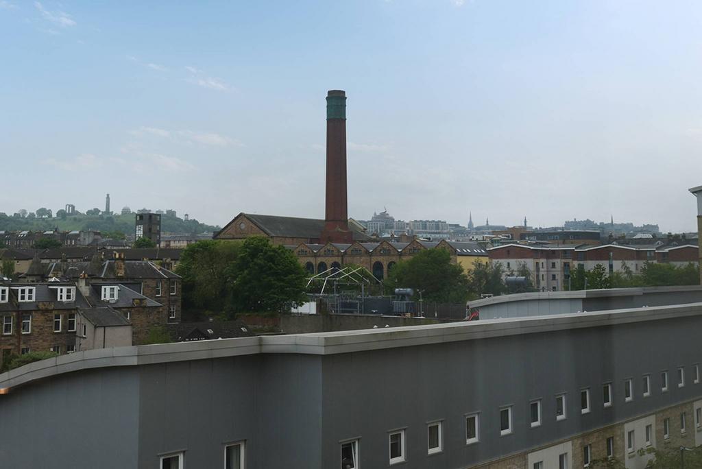 MFL1235630 946.jpg