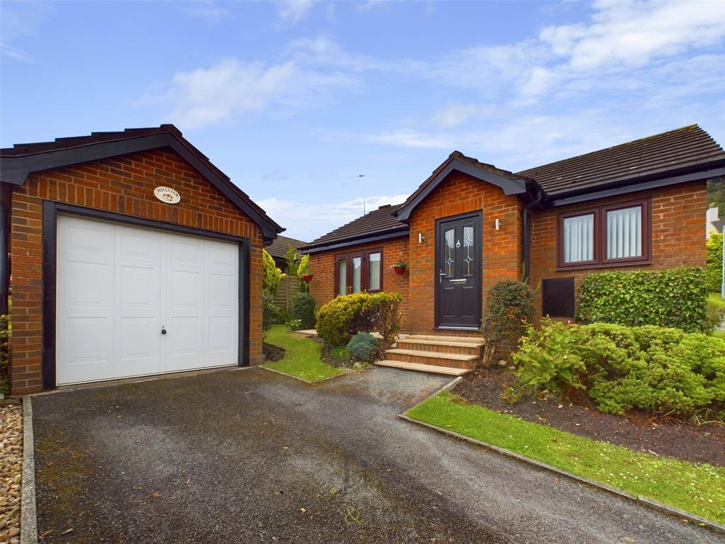 Wroxham Close, Helsby WA6 2 bed bungalow for sale £220,000