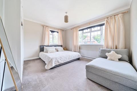 3 bedroom detached house for sale, Marlyns Drive, Guildford, Surrey, GU4