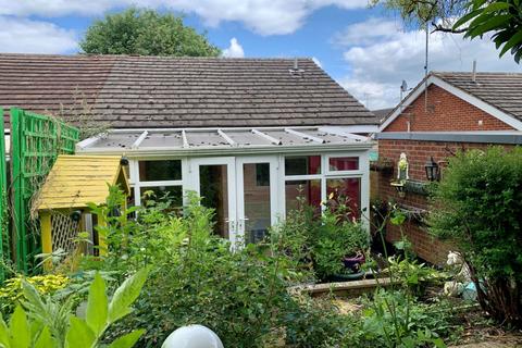 2 bedroom semi-detached bungalow for sale, St Peters Way, Weedon, Northampton NN7 4QJ
