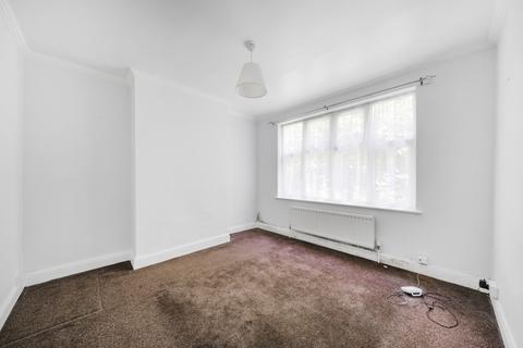 2 bedroom apartment to rent, Upper Park Road London N11