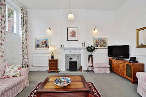 2 Chestnut Lane, Burghill, Hereford, HR4 7QN