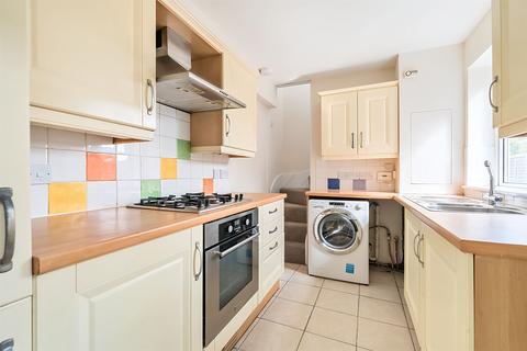 3 bedroom terraced house to rent, Waldeck Street, Reading, RG1