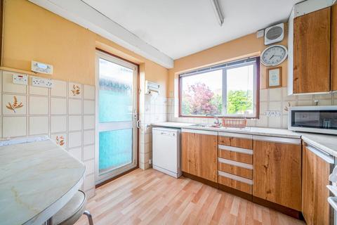 17 Cherry Walk, Bromley, BR2 7LT