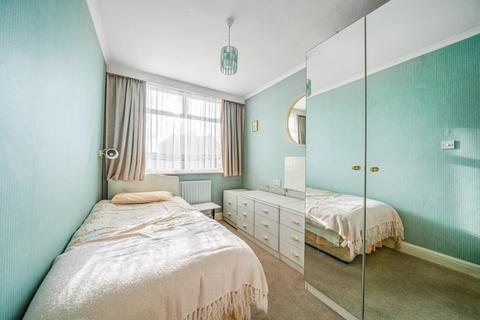 17 Cherry Walk, Bromley, BR2 7LT