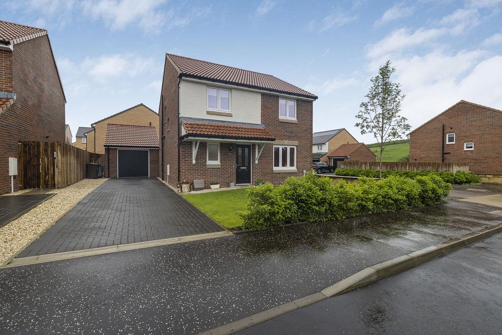 Munley Way, Neilston G78 4 bed detached house for sale £310,000