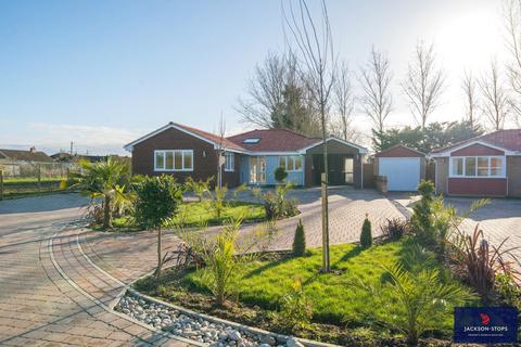 3 bedroom bungalow for sale, Augustine Place, Wicken, Cambridgeshire, CB7