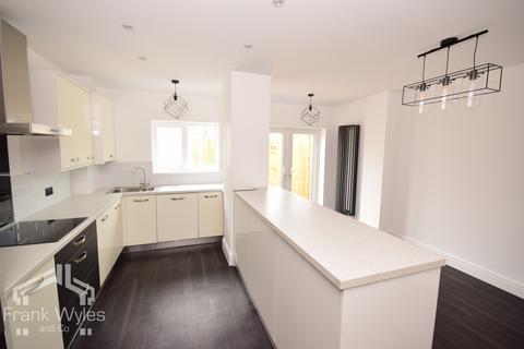 3 bedroom end of terrace house for sale, St. Davids Road North, Lytham St. Annes