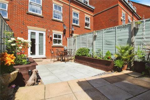 3 bedroom terraced house for sale, Mumby Road, Gosport, Hampshire