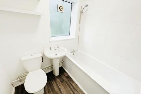 2 bedroom maisonette for sale, Inglesham Road, Swindon, SN2 5DJ