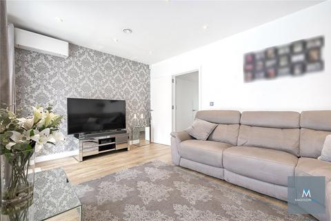 4 bedroom terraced house for sale, Clayhall, Ilford IG5