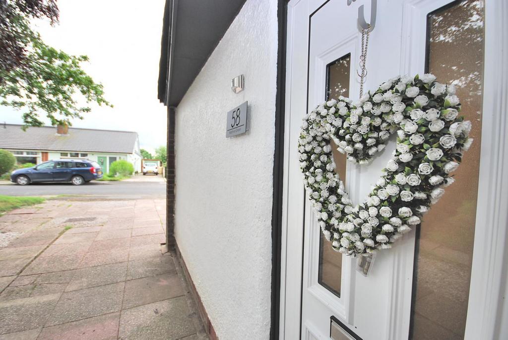 Beehive Green, Westhoughton, BL5 3 HS
