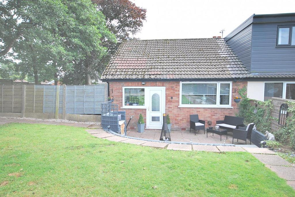Beehive Green, Westhoughton, BL5 3 HS