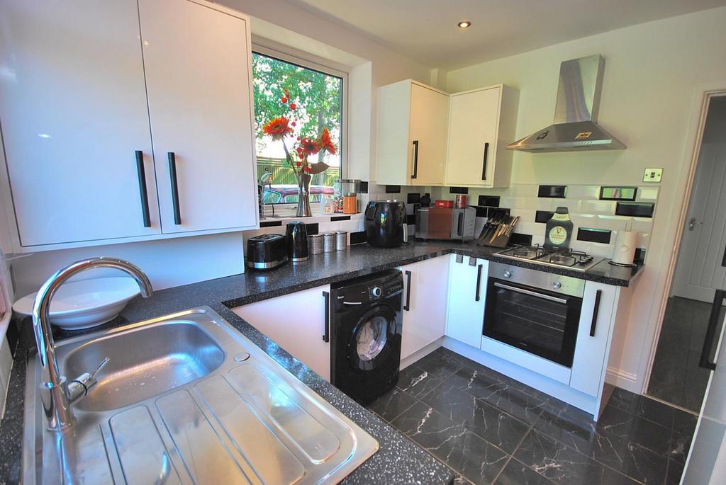 Beehive Green, Westhoughton, BL5 3 HS