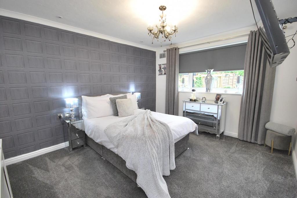 Beehive Green, Westhoughton, BL5 3 HS