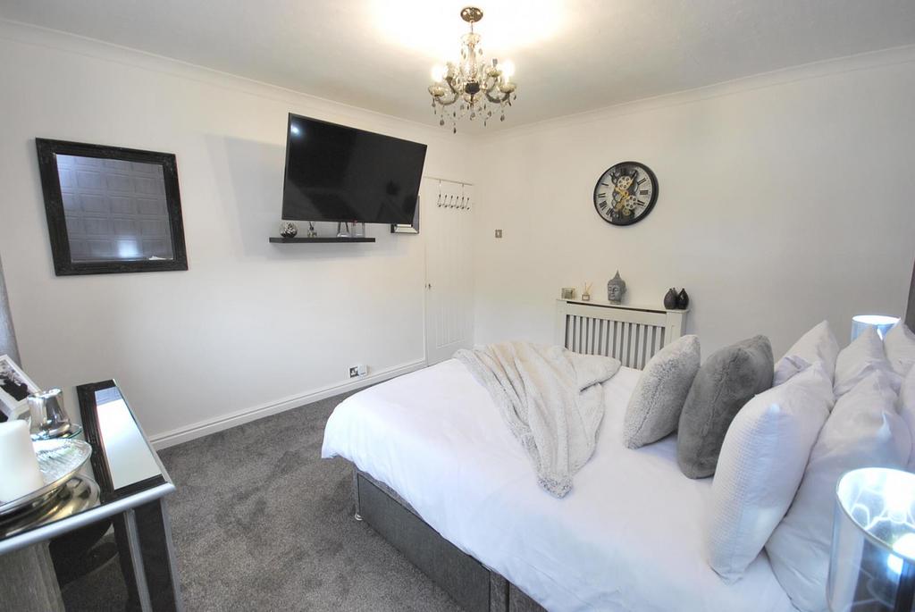 Beehive Green, Westhoughton, BL5 3 HS