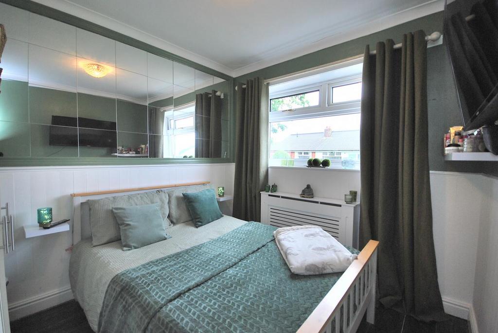 Beehive Green, Westhoughton, BL5 3 HS