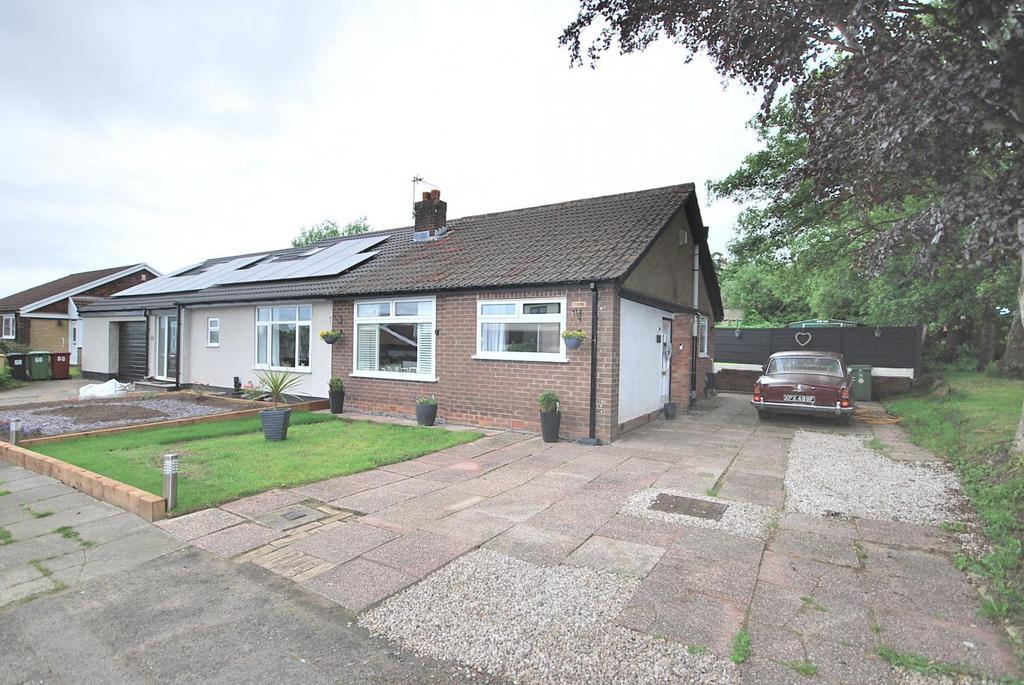 Beehive Green, Westhoughton, BL5 3 HS