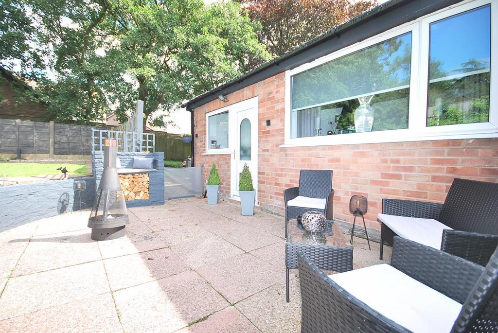 Beehive Green, Westhoughton, BL5 3 HS