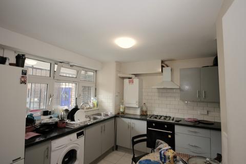 3 bedroom flat for sale, Cable Street , E1