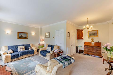 4 bedroom terraced house for sale, Queens Acre, Windsor, Berkshire