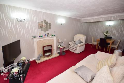 1 bedroom apartment for sale, Lemon Tree Court, Clifton Drive North, Lytham St. Annes, FY8 2SU