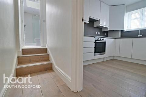1 bedroom flat to rent, Chigwell Road, South Woodford, E18
