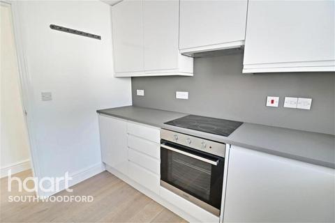 1 bedroom flat to rent, Chigwell Road, South Woodford, E18