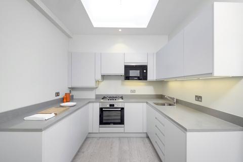 1 bedroom apartment for sale, Battersea Rise, SW11