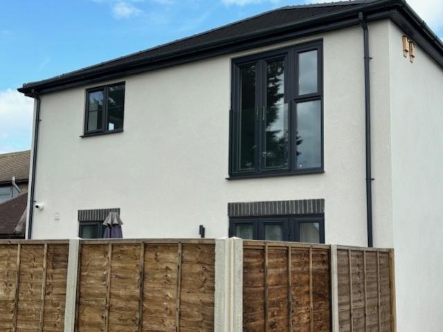 81 Milestone Road flat 6
