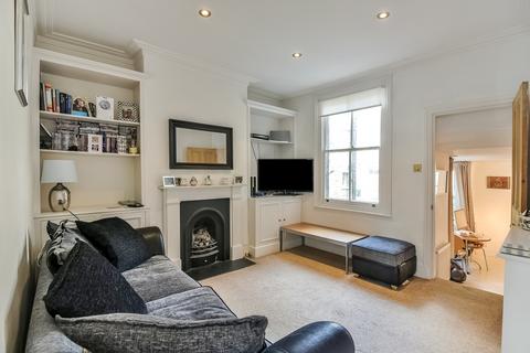 2 bedroom flat to rent, Warriner Gardens Battersea SW11