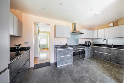 37 Windmill Hill, Ruislip, HA4 8PY