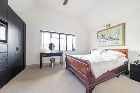 37 Windmill Hill, Ruislip, HA4 8PY
