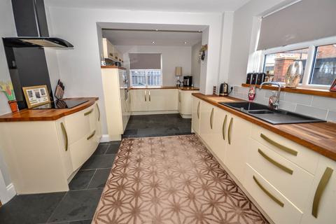 3 bedroom semi-detached house for sale, Deneside, South Shields