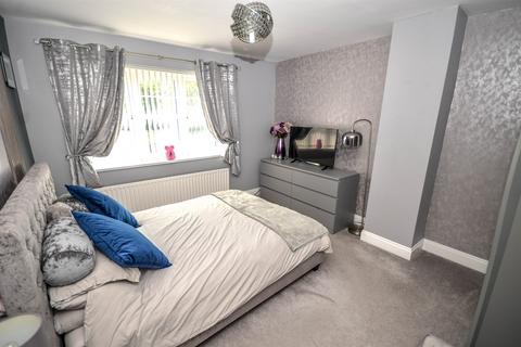 3 bedroom semi-detached house for sale, Deneside, South Shields