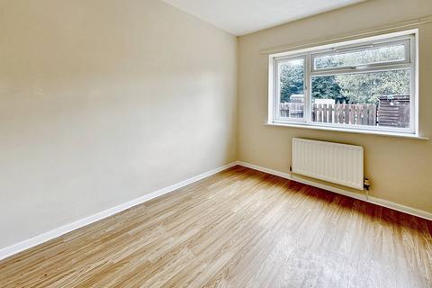 2 bedroom flat to rent, Billingham Road, Stockton-on-Tees TS20
