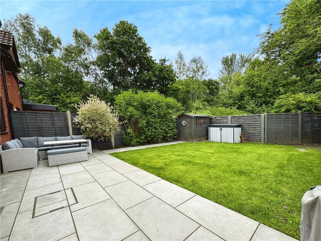 Fakenham Way, Owlsmoor, Sandhurst 3 bed end of terrace house for sale