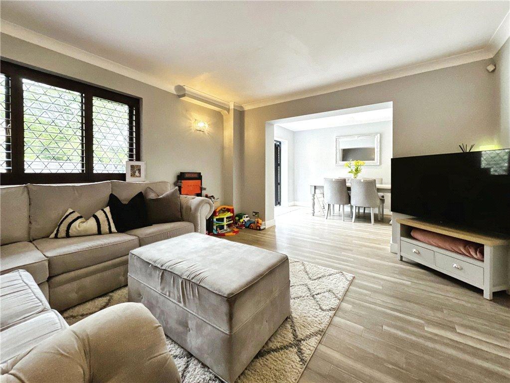Fakenham Way, Owlsmoor, Sandhurst 3 bed end of terrace house for sale