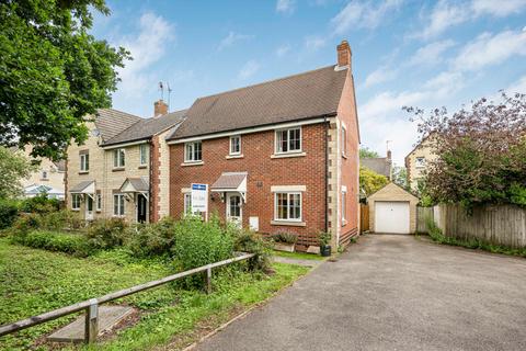 3 bedroom end of terrace house for sale, Grebe Road, Bicester OX26