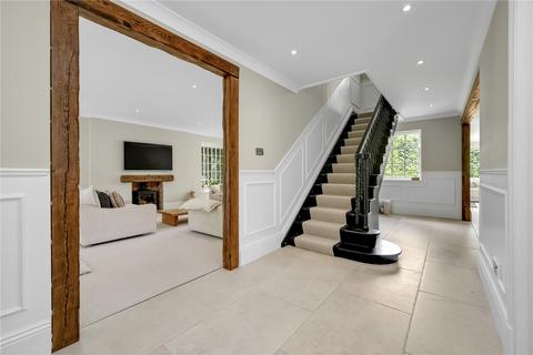 4 bedroom detached house to rent, Eriswell Crescent, Hersham, Walton-on-Thames, Surrey, KT12